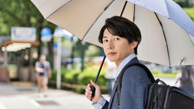 Más hombres japoneses dispuestos a usar sombrilla (Foto Tameni)