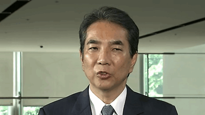Ministro de Agricultura, Taku Eto, presenta dimisión al cargo