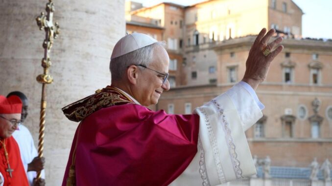 Papa León XIV (2)