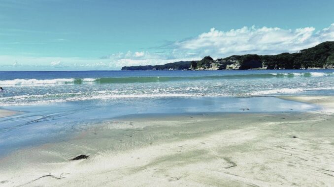 Playa de Ichinomiya, un popular destino para los surfistas en la costa de Chiba.