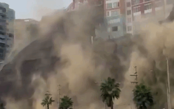Derrumbes en el acantilado de la Costa Verde en Lima a causa del potente sismo